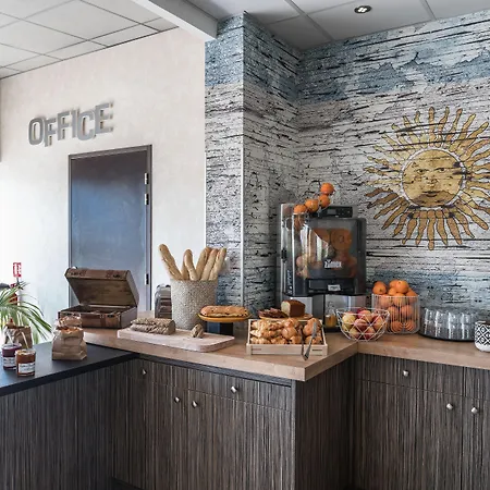 Hotel Ibis Styles Rooftop&spa 3*