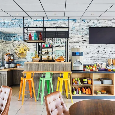 Otel Ibis Styles Rooftop & Hyères