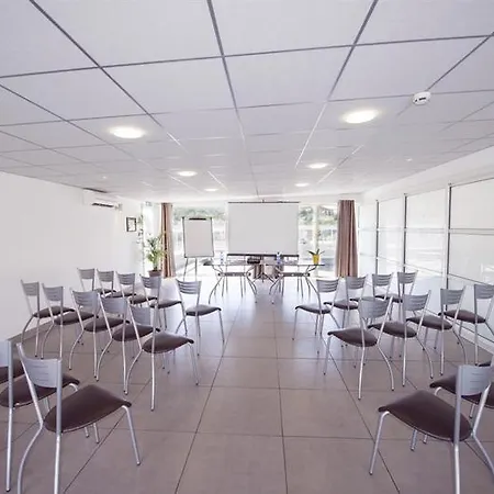 Hotel Ibis Styles Rooftop&spa 3*