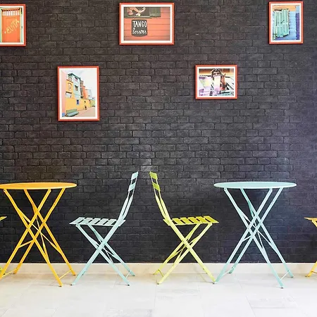 מלון Ibis Styles Rooftop & 3*