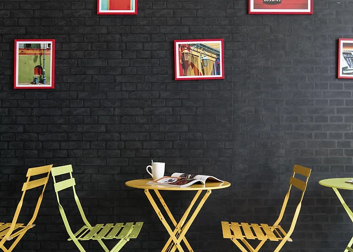 Ibis Styles Rooftop & فندق Hyères