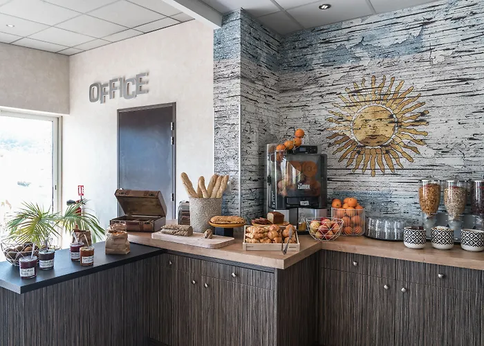 فندق Ibis Styles Rooftop & 3*