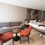 מלון Ibis Styles Rooftop &