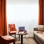 Ibis Styles Rooftop & 3* 耶尔