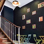מלון Ibis Styles Rooftop & 3*