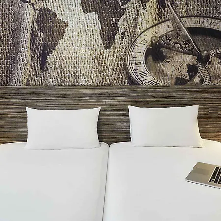 Ibis Styles Rooftop & ホテル