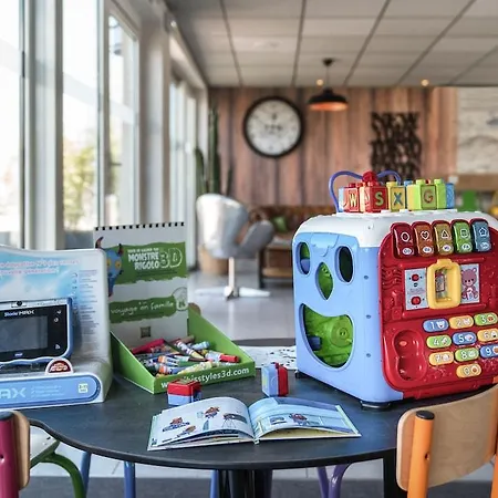 Ξενοδοχείο Ibis Styles Rooftop & 3*