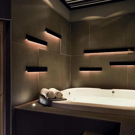 Ibis Styles Rooftop & Hotel 3*