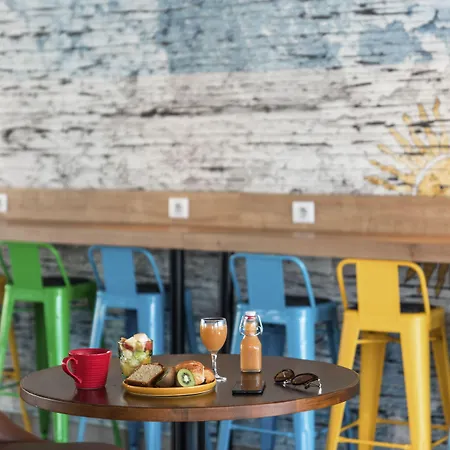 Ibis Styles Rooftop & 3* Hyères