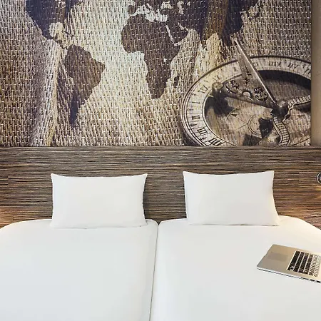 Ibis Styles Rooftop & 3* Йер