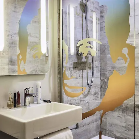 Hotel Ibis Styles Rooftop &