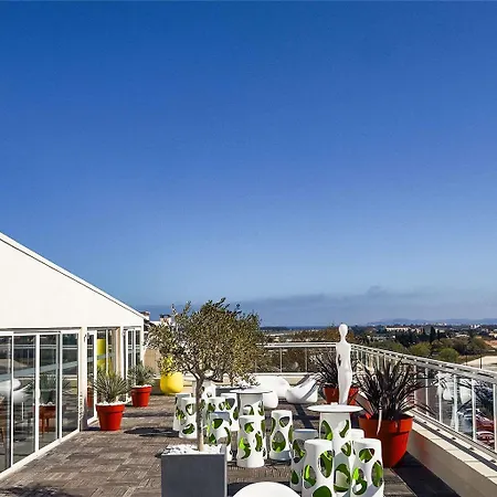 Ibis Styles Rooftop & Hyères