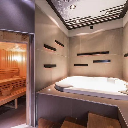 Ibis Styles Rooftop & Отель 3*
