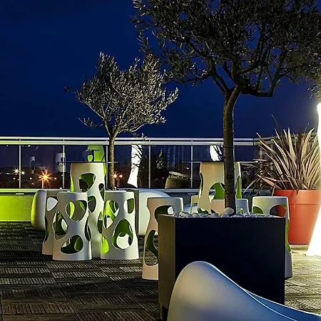 ホテル Ibis Styles Rooftop & イエール