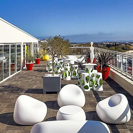 Ibis Styles Rooftop & ホテル