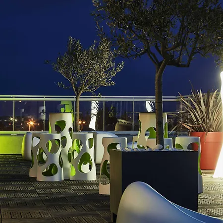 Hotel Ibis Styles Rooftop & Hyères