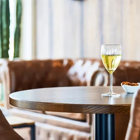 Ibis Styles Rooftop & ホテル