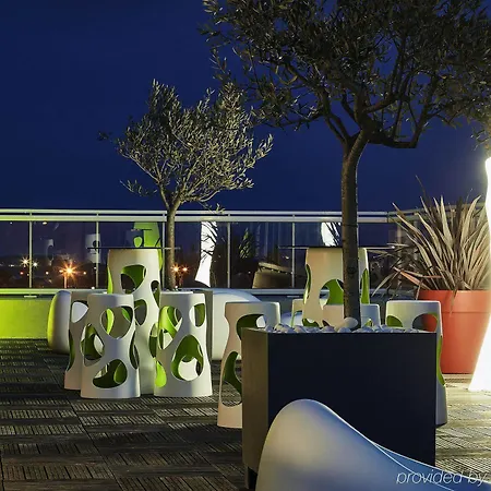 Otel Ibis Styles Rooftop & 3*
