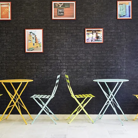 Ibis Styles Rooftop & 3* Ιέρ